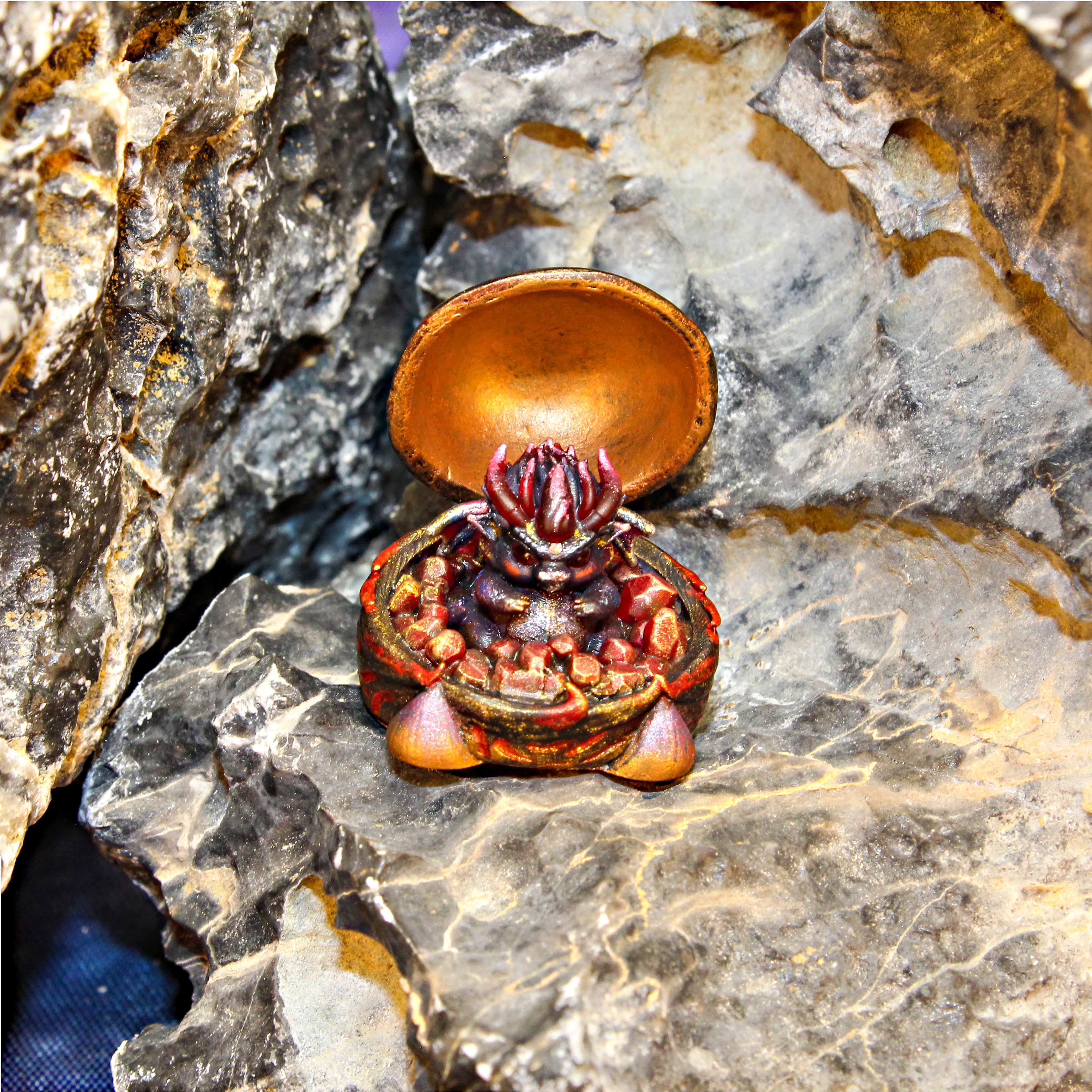 “Đánh thức linh hồn rồng cổ đại – Dragon Warden, người hộ vệ kho báu trên bàn phím của bạn.”